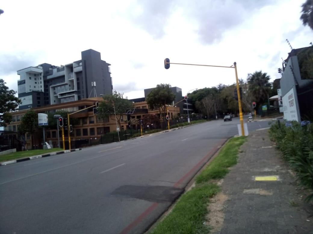 One Rosebank Stay Johannesburg Dış mekan fotoğraf